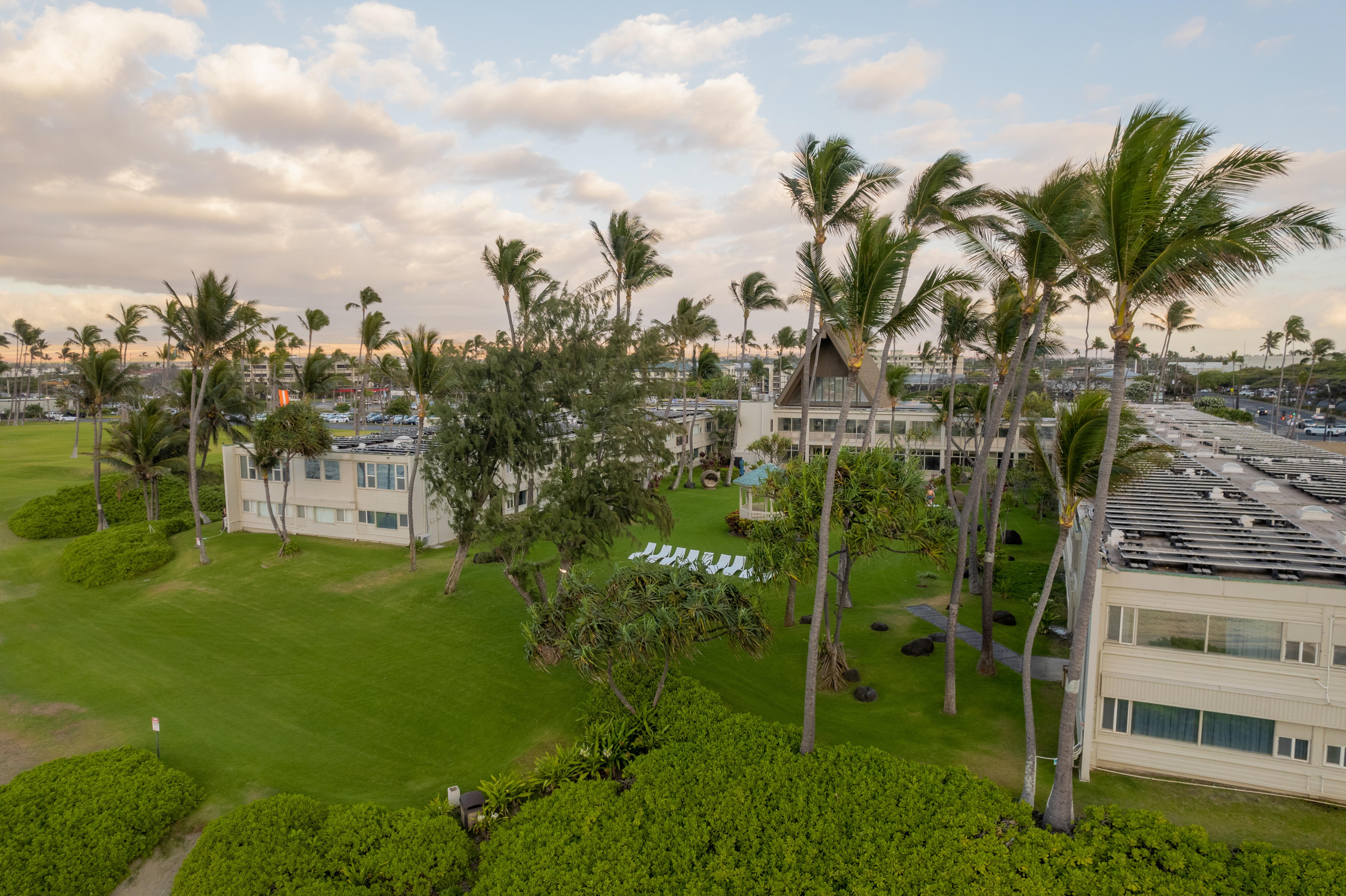 Maui Beach Hotel Kahului Exterior foto