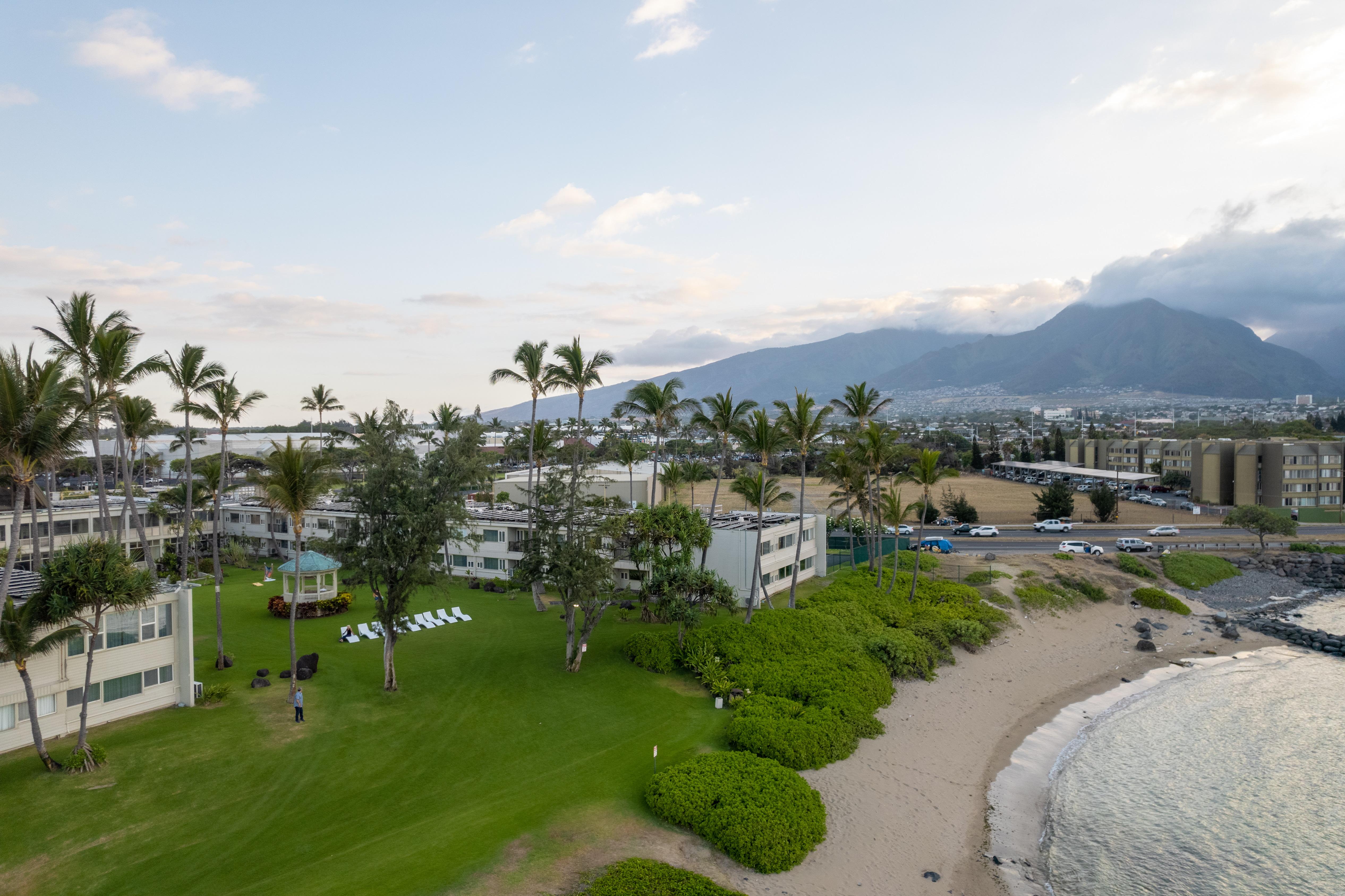 Maui Beach Hotel Kahului Exterior foto