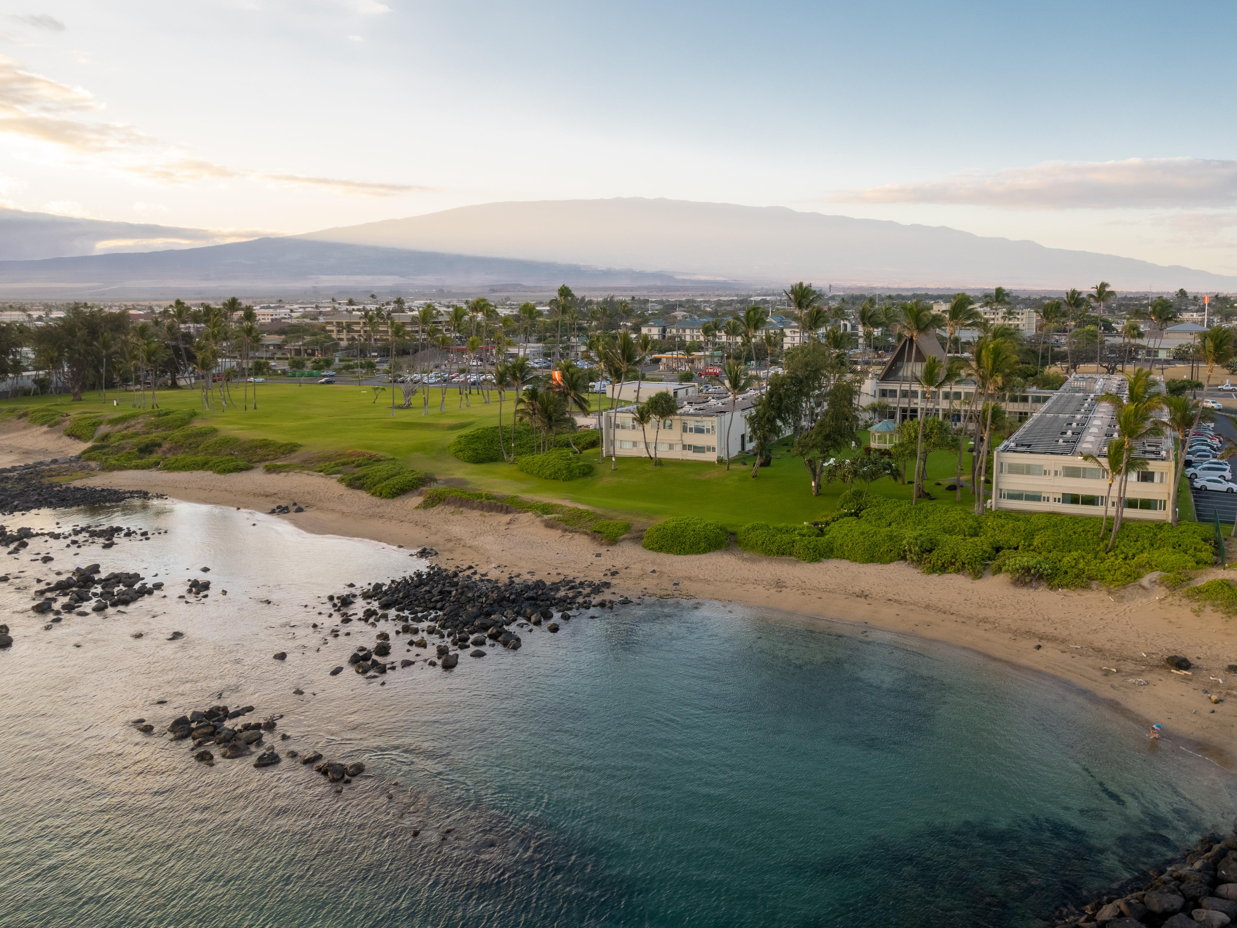 Maui Beach Hotel Kahului Exterior foto