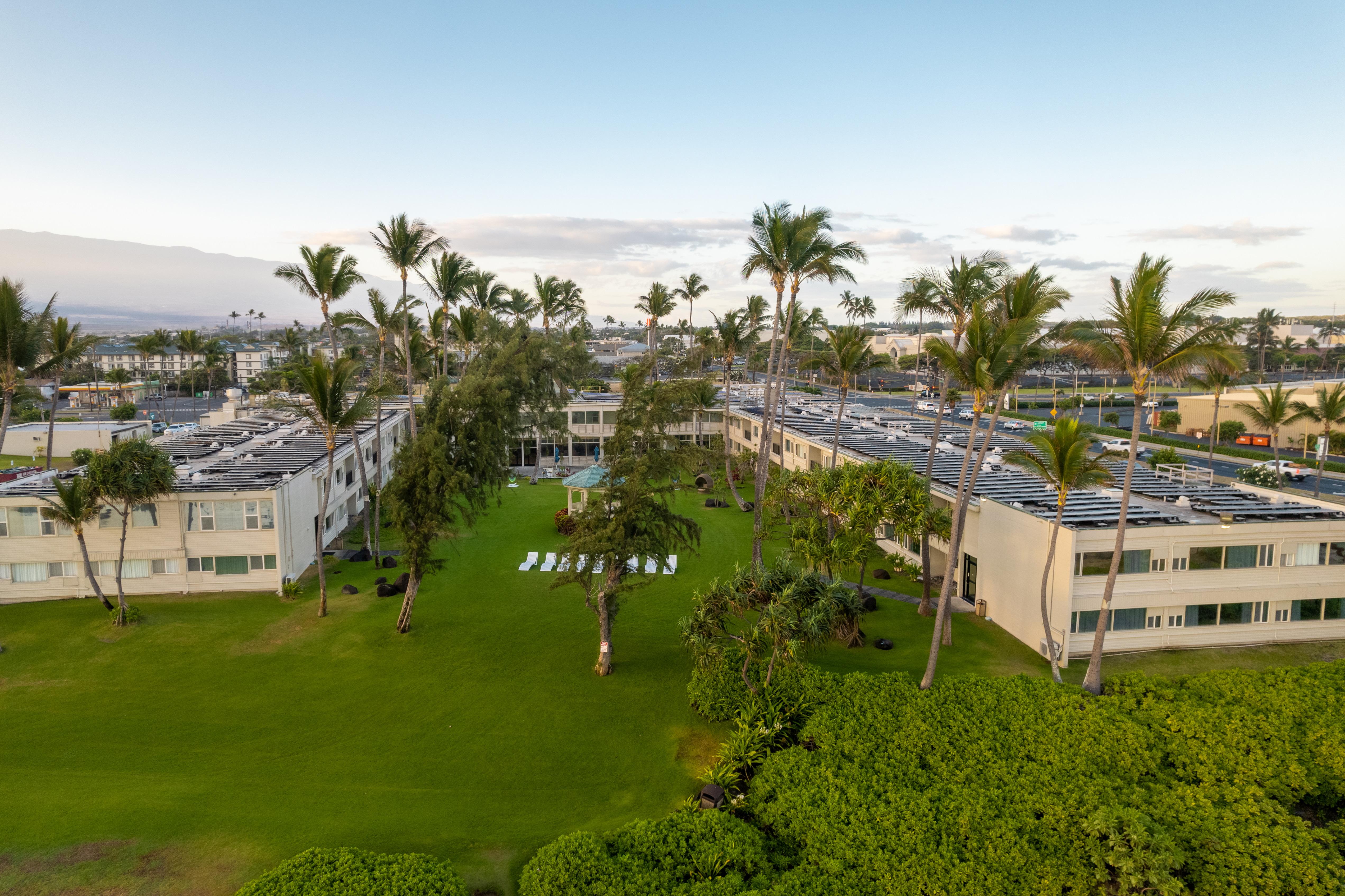 Maui Beach Hotel Kahului Exterior foto