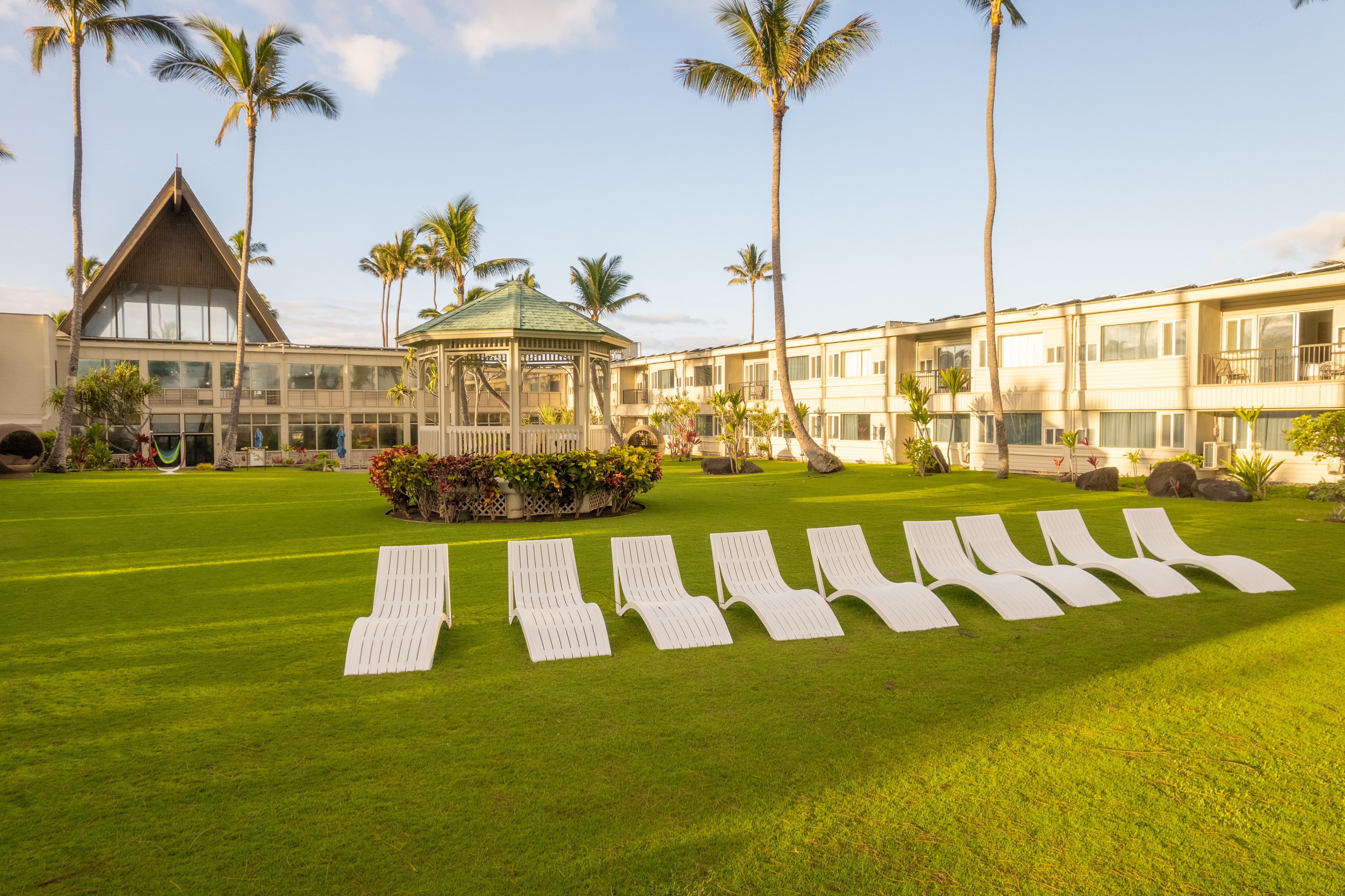 Maui Beach Hotel Kahului Exterior foto