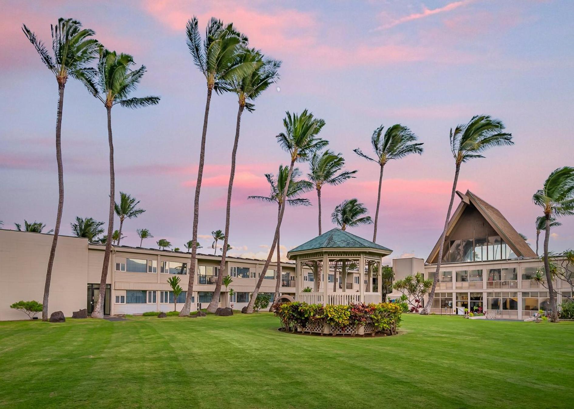 Maui Beach Hotel Kahului Exterior foto